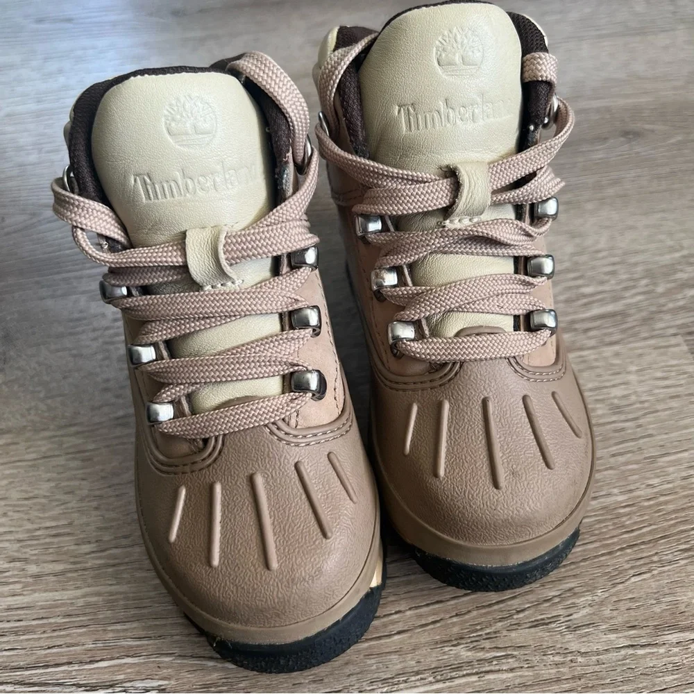 Timberland‎ toddler boots size 9